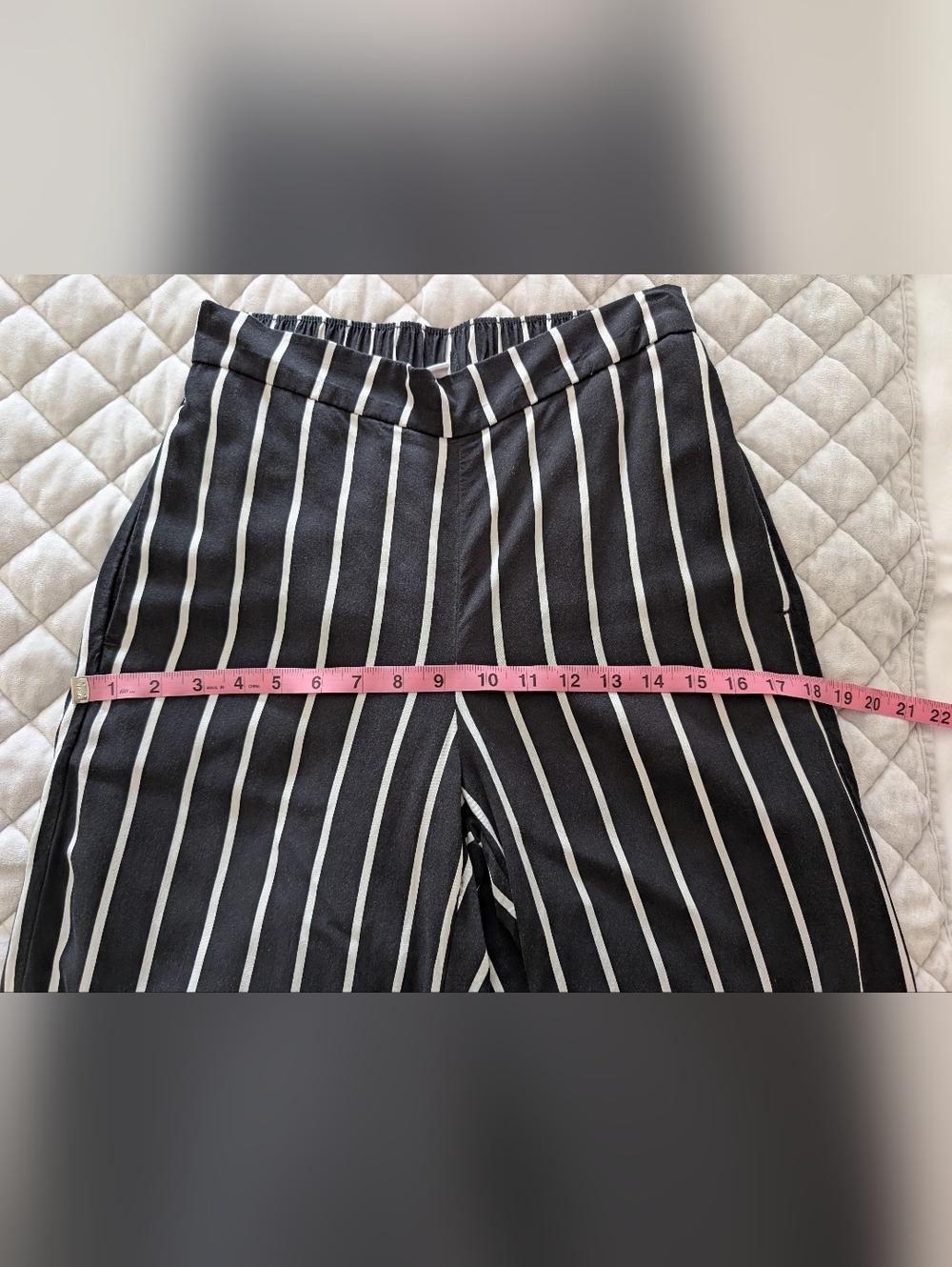 LIKE NEW Old Navy Playa Wide Leg Pants, Black Stripes, Size Small - Picture 4 of 9